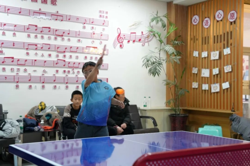 都展现出了